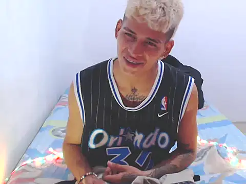 lu nastyboy18 online show from 02-12-25, 05:05