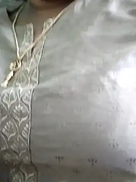 Snapshot of Tamil_Aathira chatting on 01-23-25, 06:24 Tamil Aathira online show from 01-23-25, 06:24