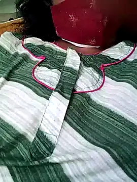 Snapshot of Tamil_Aathira chatting on 01-24-25, 11:15 Tamil Aathira online show from 01-24-25, 11:15