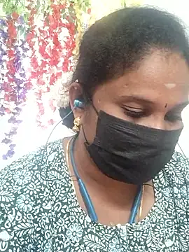 Snapshot of Tamil_Aathira chatting on 09-13-25, 08:03 Tamil Aathira online show from 09-13-25, 08:03