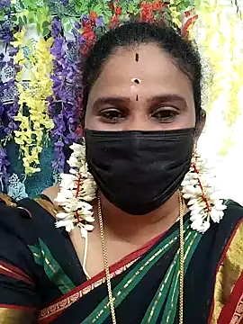 Snapshot of Tamil_Aathira chatting on 09-14-25, 06:40 Tamil Aathira online show from 09-14-25, 06:40