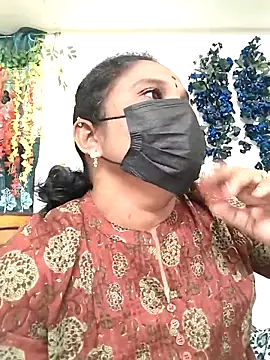 Snapshot of Tamil_Aathira chatting on 10-31-25, 05:14 Tamil Aathira online show from 10-31-25, 05:14