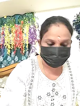 Snapshot of Tamil_Aathira chatting on 11-13-25, 05:23 Tamil Aathira online show from 11-13-25, 05:23