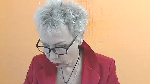 Snapshot of NessyJenixs chatting on 10-21-25, 06:58 NessyJenixs online show from 10-21-25, 06:58