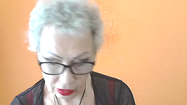 Snapshot of NessyJenixs chatting on 10-29-25, 06:59 NessyJenixs online show from 10-29-25, 06:59