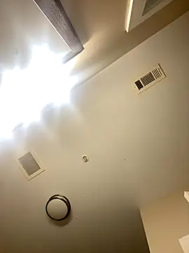 theprettysoles online show from 12-04-25, 03:43