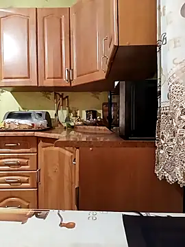 Snapshot of Laura_Kiss chatting on 02-13-26, 04:03 Laura Kiss online show from 02-13-26, 04:03