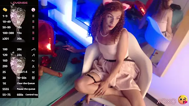 Snapshot of Bryna_ chatting on 02-15-25, 03:52 Bryna online show from 02-15-25, 03:52