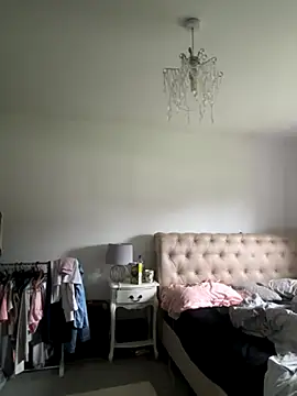 Snapshot of blissdimicco chatting on 10-29-25, 09:11 blissdimicco online show from 10-29-25, 09:11