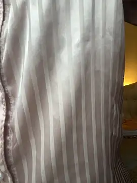 Snapshot of blissdimicco chatting on 11-22-25, 12:04 blissdimicco online show from 11-22-25, 12:04