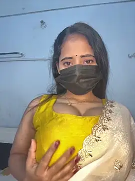 Snapshot of Hot_honey77 chatting on 10-18-25, 05:14 Hot honey77 online show from 10-18-25, 05:14