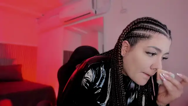 Snapshot of bonnieAn chatting on 11-23-25, 11:21 bonnieAn online show from 11-23-25, 11:21