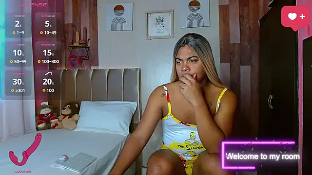 Snapshot of electrabrowns chatting on 10-24-25, 09:11 electrabrowns online show from 10-24-25, 09:11