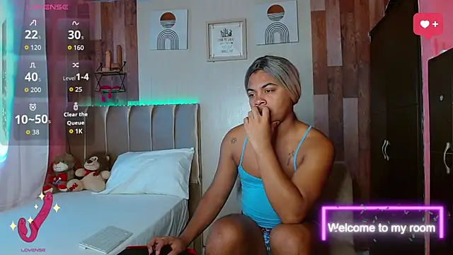 Snapshot of electrabrowns chatting on 10-27-25, 07:40 electrabrowns online show from 10-27-25, 07:40