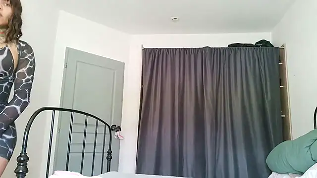 serena  vedette online show from 02-28-26, 01:23