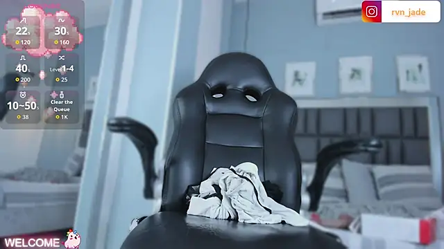 Raven jade  online show from 10-27-25, 07:18