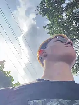 izan 20 online show from 03-17-25, 02:34