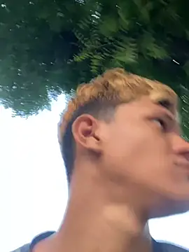 izan 20 online show from 03-22-25, 10:59