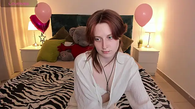 Snapshot of Jiffyyo chatting on 03-11-25, 08:42 Jiffyyo online show from 03-11-25, 08:42