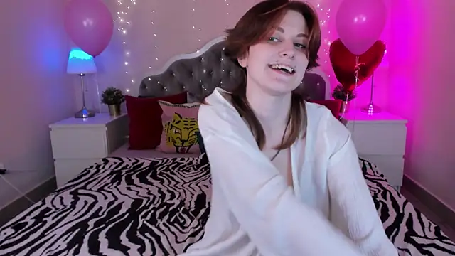 Snapshot of Jiffyyo chatting on 03-18-25, 08:37 Jiffyyo online show from 03-18-25, 08:37