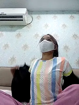 Snapshot of College_Girl-M chatting on 01-29-25, 11:30 College Girl-M online show from 01-29-25, 11:30