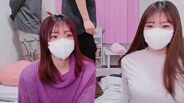 Snapshot of NA-KAREN-V8 chatting on 02-01-26, 02:15 NA-KAREN-V8 online show from 02-01-26, 02:15