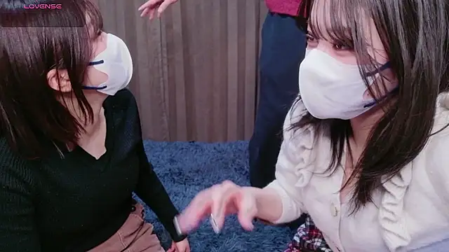 Snapshot of NA-KAREN-V8 chatting on 02-10-26, 12:09 NA-KAREN-V8 online show from 02-10-26, 12:09