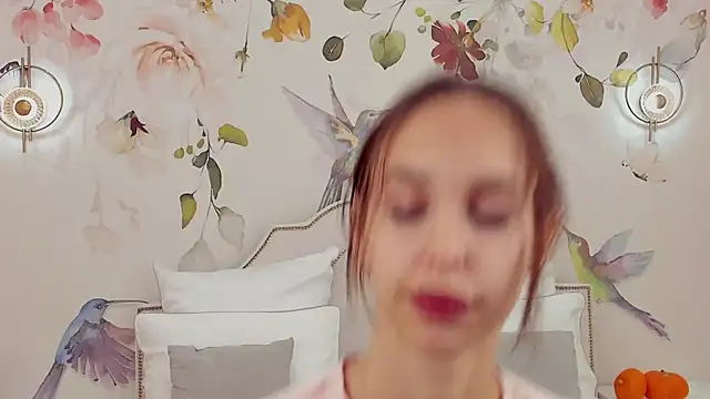 SandraTucker online show from 10-07-25, 02:53