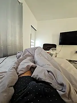 j0nathan00 online show from 02-12-25, 11:29