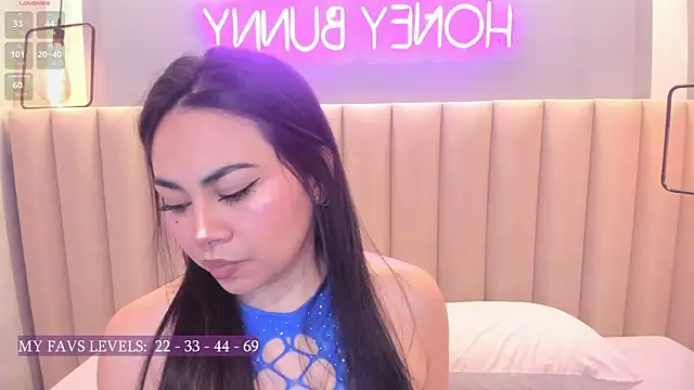 Naomymonroe  online show from 10-02-25, 04:25