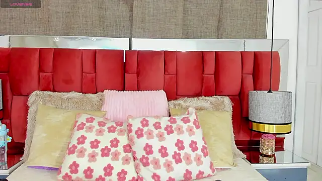 Snapshot of NatyParker chatting on 02-12-26, 01:39 NatyParker online show from 02-12-26, 01:39