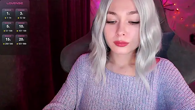 Snapshot of Ohmy_Nora_ chatting on 11-22-25, 08:46 Ohmy Nora online show from 11-22-25, 08:46