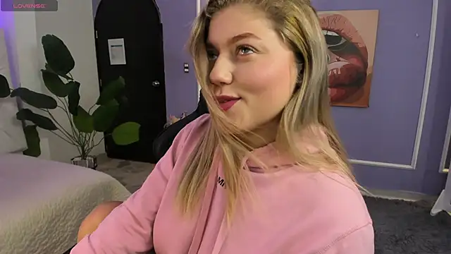 alaia greyy online show from 11-20-25, 01:22