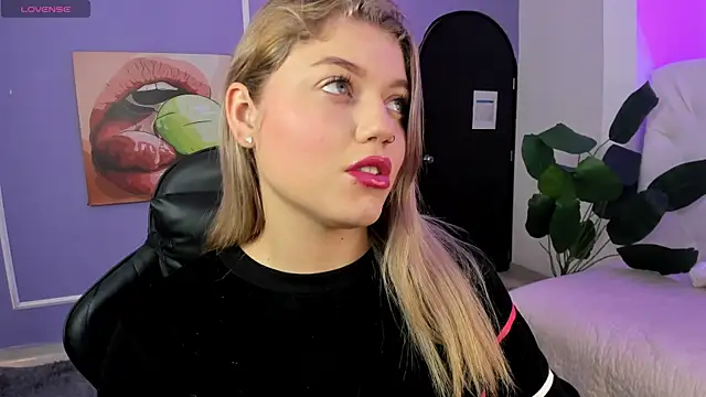 alaia greyy online show from 11-25-25, 12:49