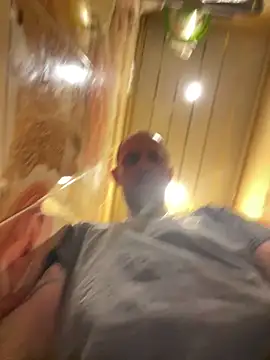 Snapshot of MaxDevilWhite chatting on 02-20-26, 06:37 MaxDevilWhite online show from 02-20-26, 06:37