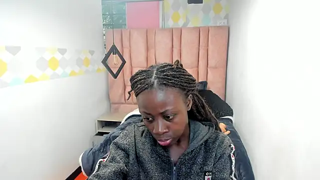 Sara Naugty online show from 09-29-25, 12:32