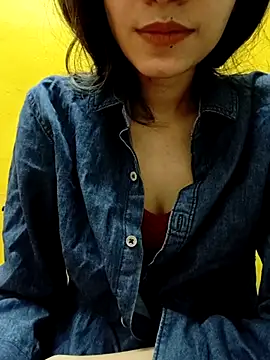 Snapshot of cute_IndianBabe chatting on 03-13-25, 01:43 cute IndianBabe online show from 03-13-25, 01:43
