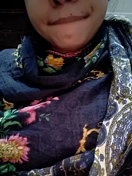 Snapshot of cute_IndianBabe chatting on 11-30-25, 10:36 cute IndianBabe online show from 11-30-25, 10:36