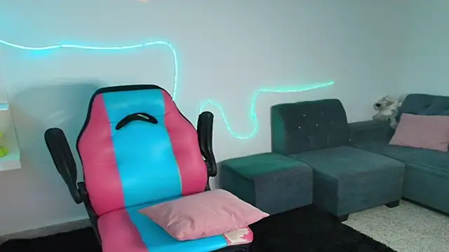 gisell363472 online show from 11-09-25, 11:14