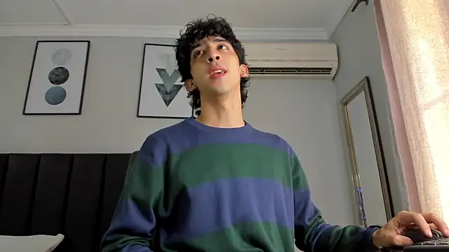 Alezzandro  online show from 03-20-25, 01:15