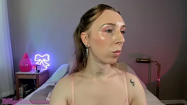 Snapshot of StarDuvall chatting on 02-27-26, 09:48 StarDuvall online show from 02-27-26, 09:48