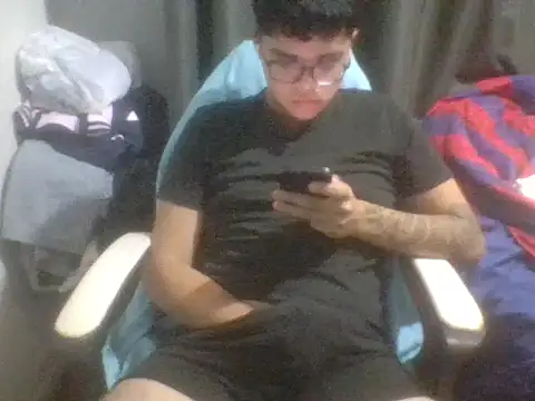 luciano18  online show from 01-22-25, 12:16