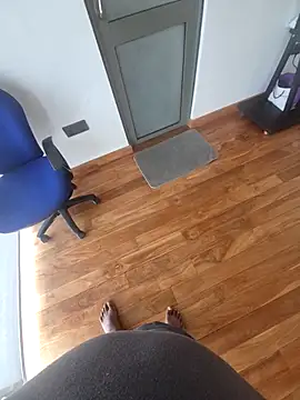 Snapshot of SlPussylick chatting on 11-10-25, 08:35 SlPussylick online show from 11-10-25, 08:35