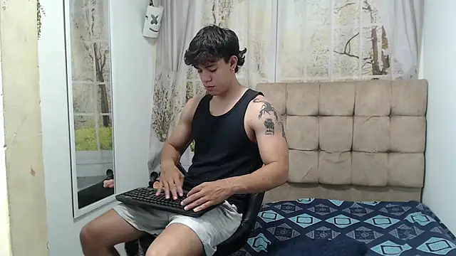 HENRY SENNI online show from 09-25-25, 05:05