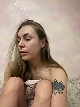 Snapshot of White_Lu chatting on 01-30-25, 11:24 White Lu online show from 01-30-25, 11:24