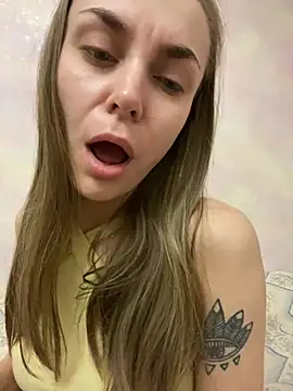 Snapshot of White_Lu chatting on 02-01-25, 11:16 White Lu online show from 02-01-25, 11:16