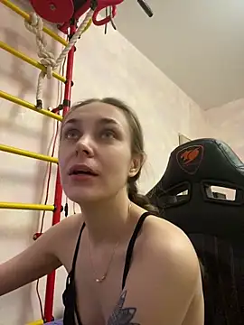 Snapshot of White_Lu chatting on 02-24-25, 12:20 White Lu online show from 02-24-25, 12:20