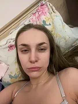 Snapshot of White_Lu chatting on 02-28-25, 09:33 White Lu online show from 02-28-25, 09:33