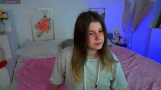 nawuwu online show from 10-26-25, 06:52