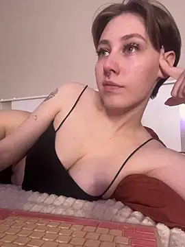 Molli Luv online show from 11-24-25, 04:01